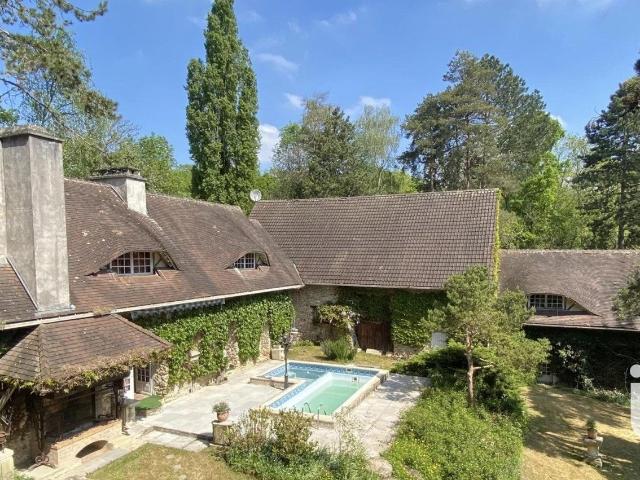Maison 14 pièces 350 m²