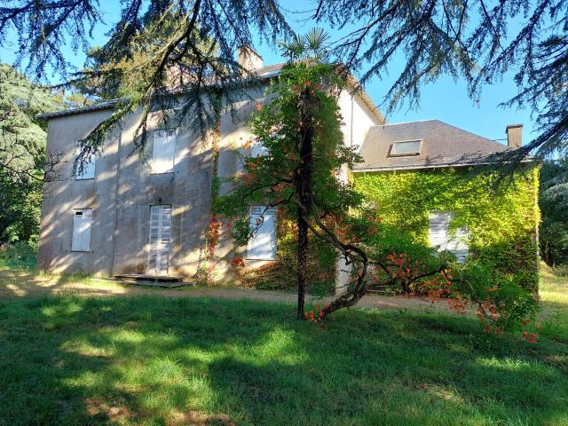 Maison 14 pièces 358 m²