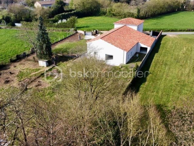 Maison 14 pièces 363 m²