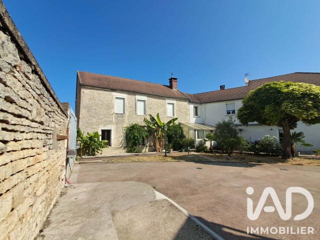 Maison 14 pièces 369 m²