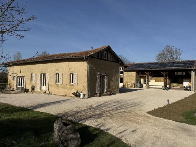 Maison 14 pièces 370 m²