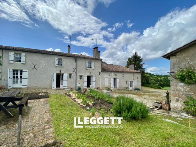 Maison 14 pièces 370 m²