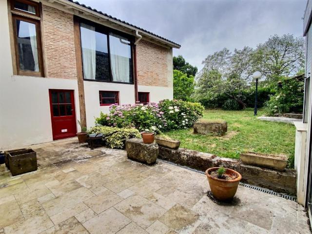 Maison 14 pièces 375 m²