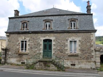 Maison 14 pièces 376 m²