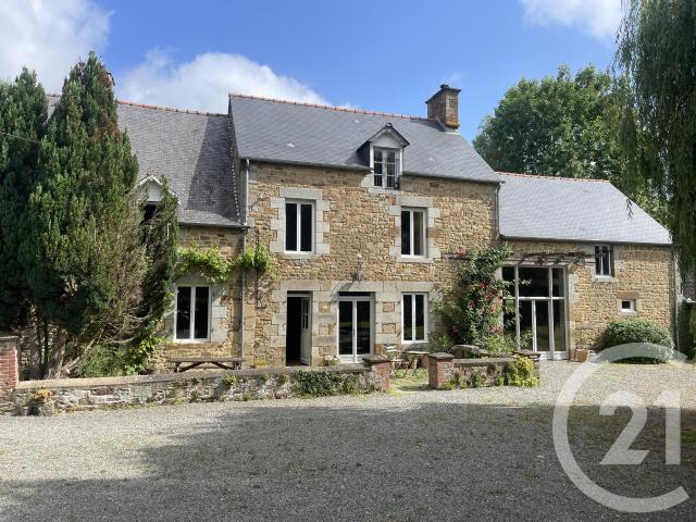 Maison 14 pièces 384 m²