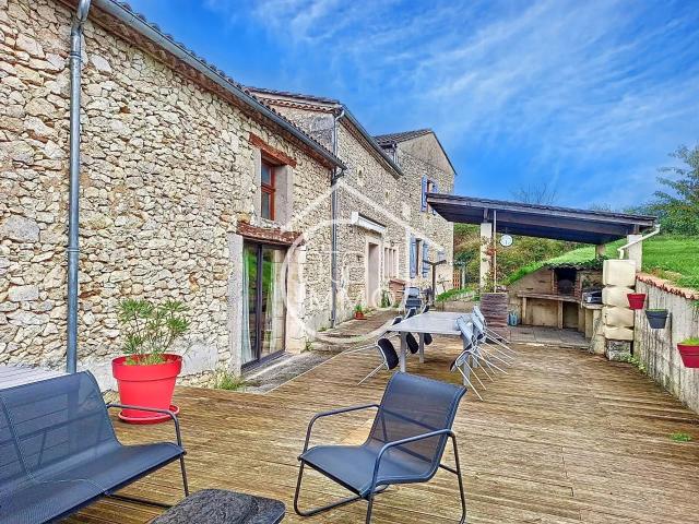 Maison 14 pièces 385 m²