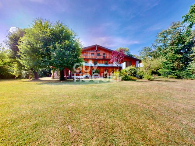 Maison 14 pièces 389 m²