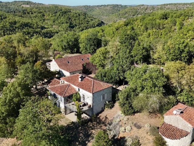 Maison 14 pièces 391 m²