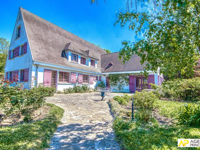 Maison 14 pièces 396 m²