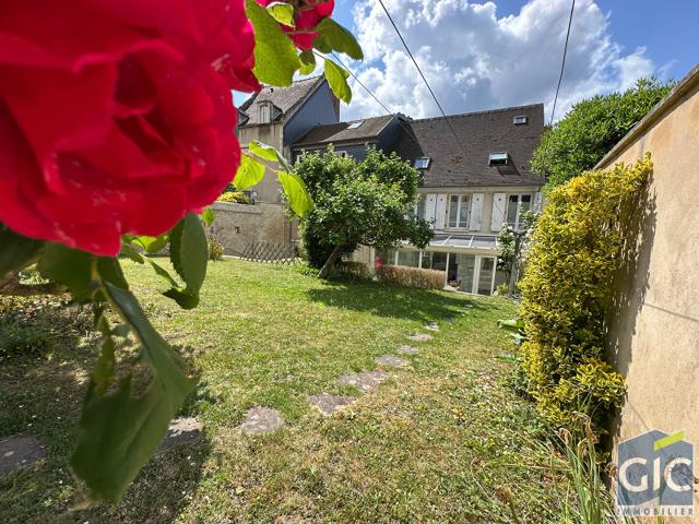 Maison 14 pièces 303 m²