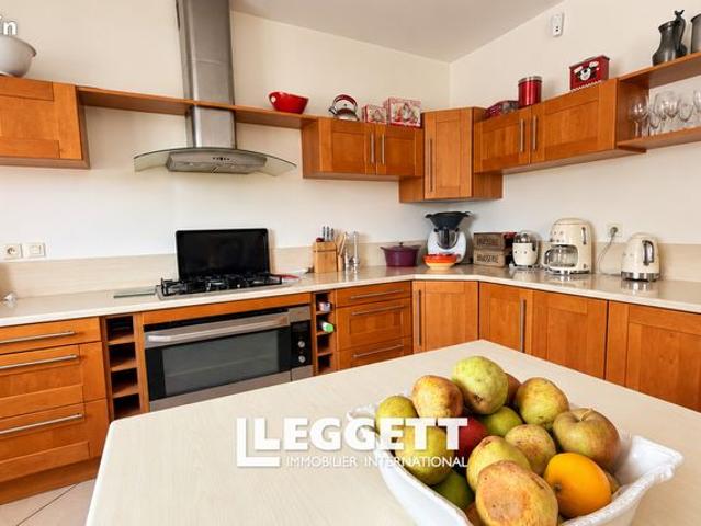 Maison 14 pièces 300 m²