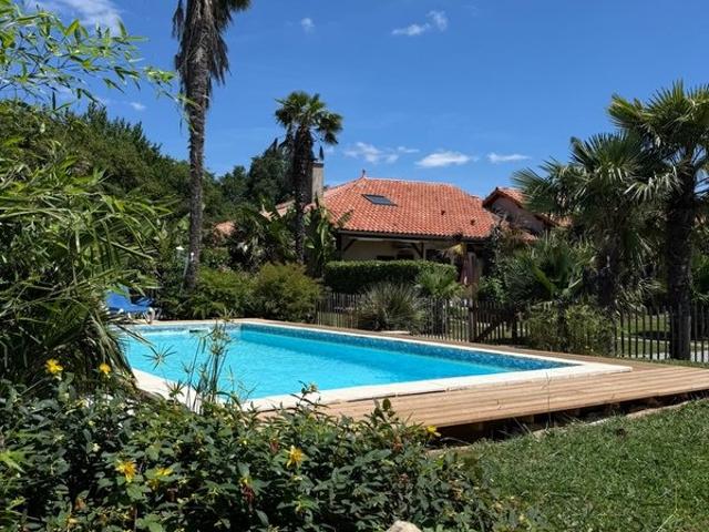 Maison 14 pièces 300 m²