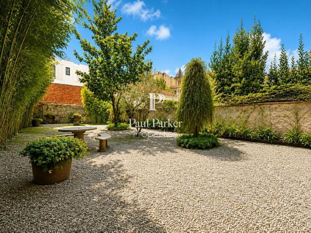 Maison 14 pièces 304 m²