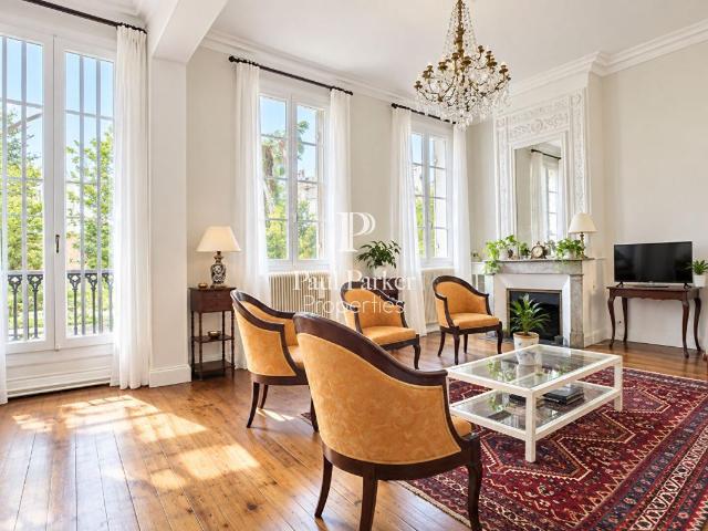 Maison 14 pièces 304 m²