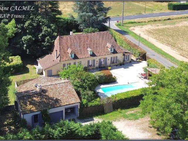 Maison 14 pièces 305 m²
