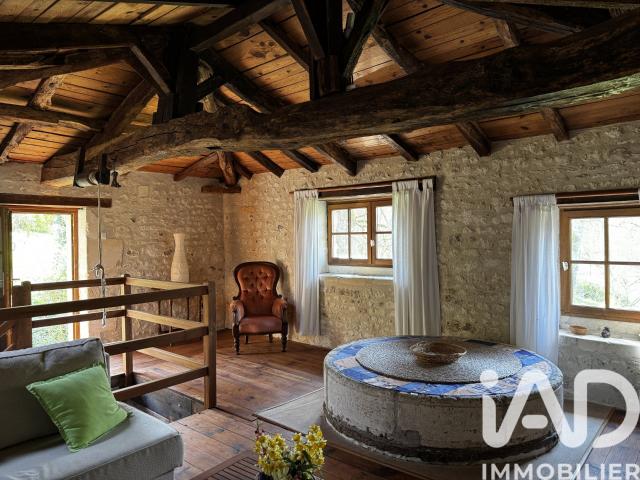 Maison 14 pièces 311 m²