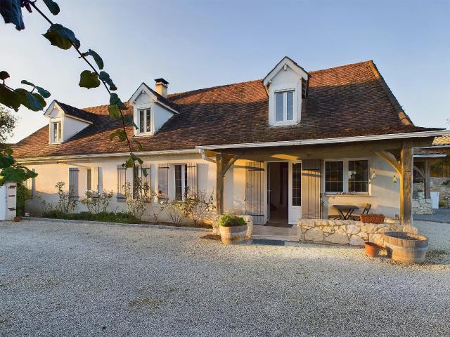 Maison 14 pièces 311 m²