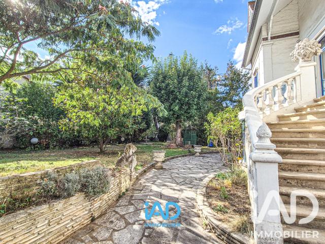 Maison 14 pièces 323 m²