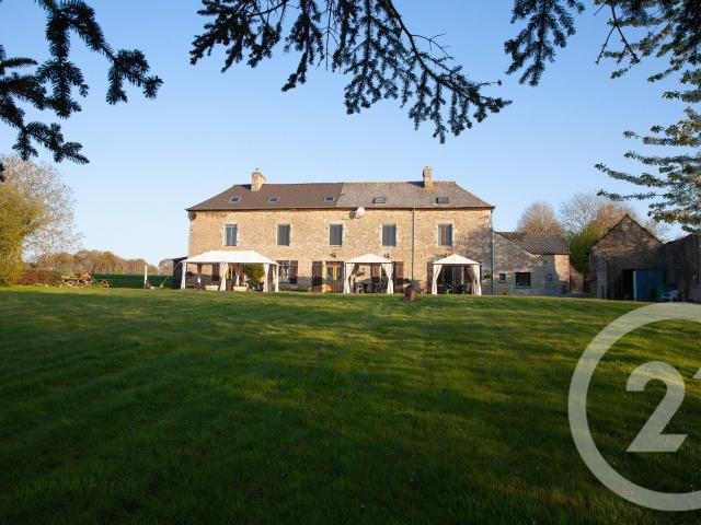 Maison 14 pièces 330 m²