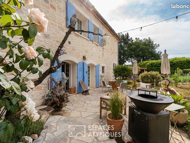 Maison 14 pièces 330 m²