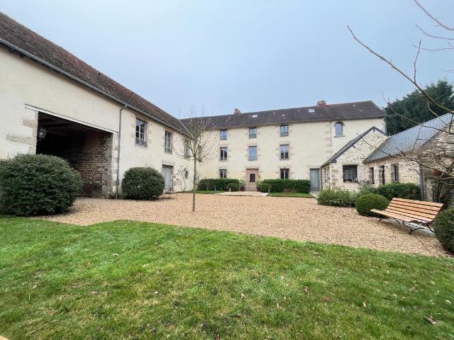 Maison 14 pièces 331 m²