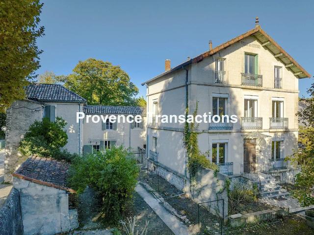 Maison 320 m²