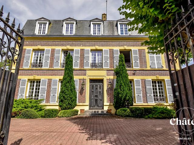 Maison 14 pièces 450 m²
