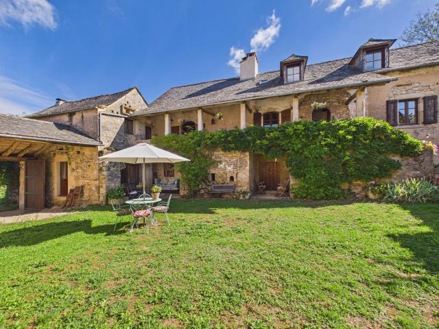 Maison 14 pièces 455 m²