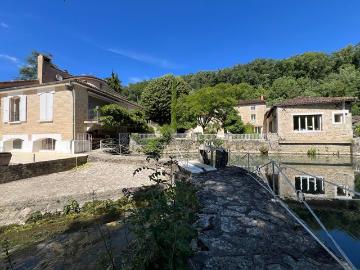 Maison 14 pièces 460 m²