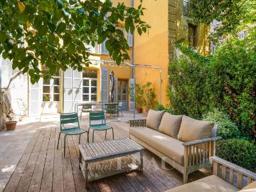 Maison 14 pièces 465 m²