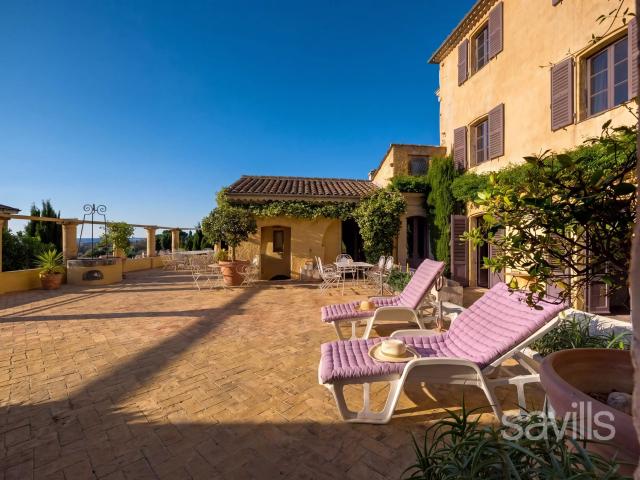 Maison 14 pièces 480 m²