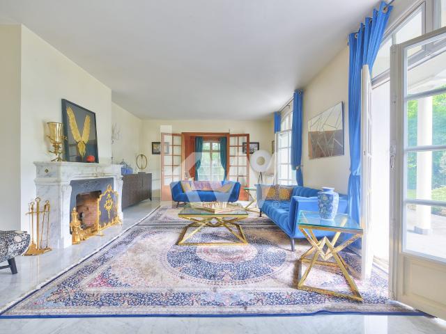 Maison 14 pièces 498 m²