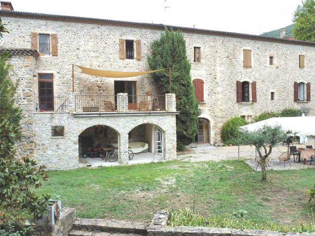 Maison 14 pièces 403 m²