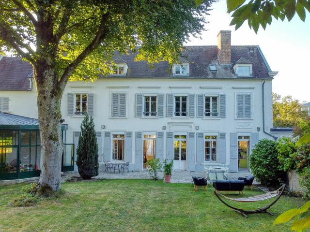 Maison 14 pièces 400 m²