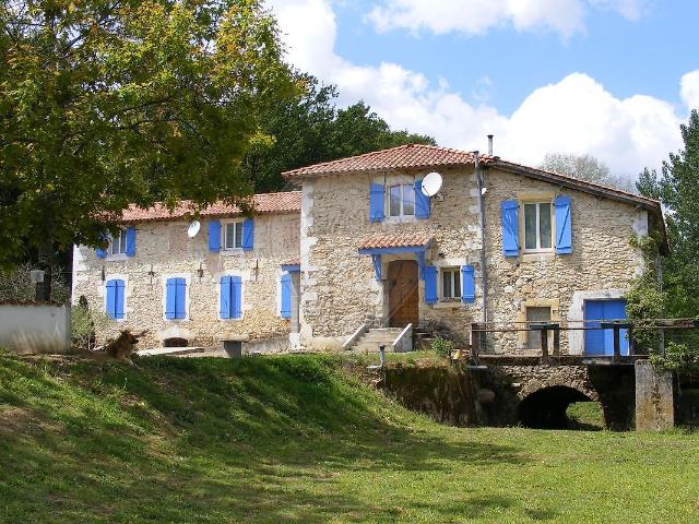 Maison 14 pièces 400 m²