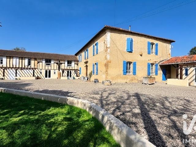 Maison 14 pièces 400 m²