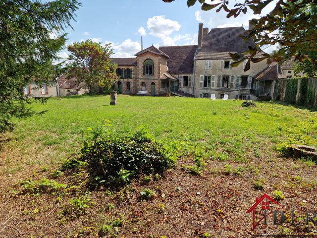 Maison 14 pièces 402 m²