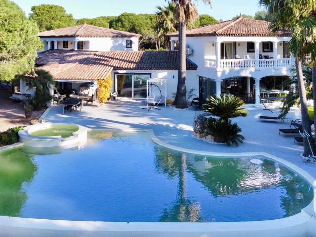 Maison 14 pièces 405 m²