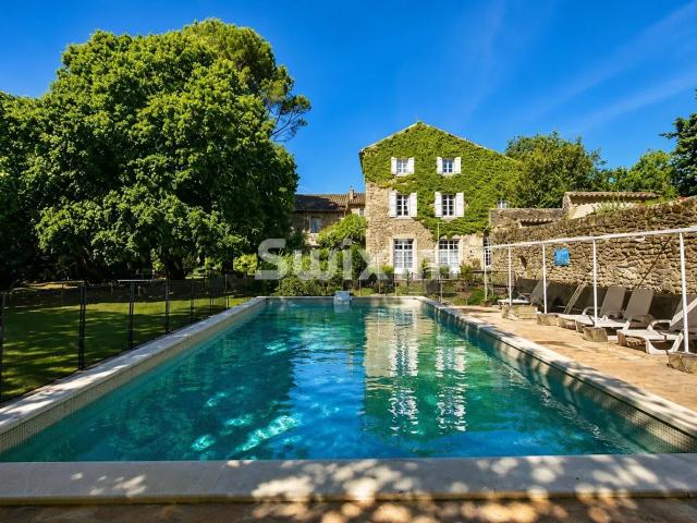 Maison 14 pièces 411 m²