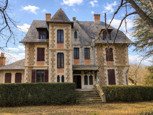 Maison 14 pièces 423 m²