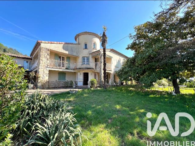 Maison 14 pièces 420 m²