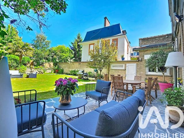 Maison 14 pièces 422 m²
