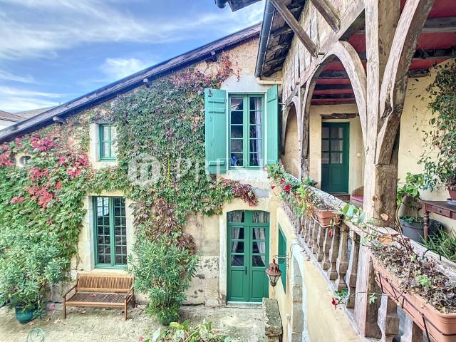 Maison 14 pièces 424 m²