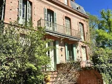 Maison 14 pièces 425 m²