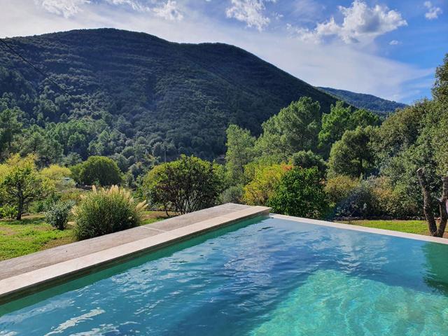 Maison 14 pièces 433 m²