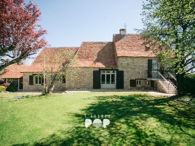 Maison 14 pièces 432 m²