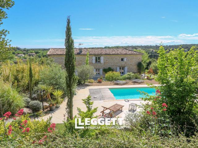 Maison 14 pièces 565 m²