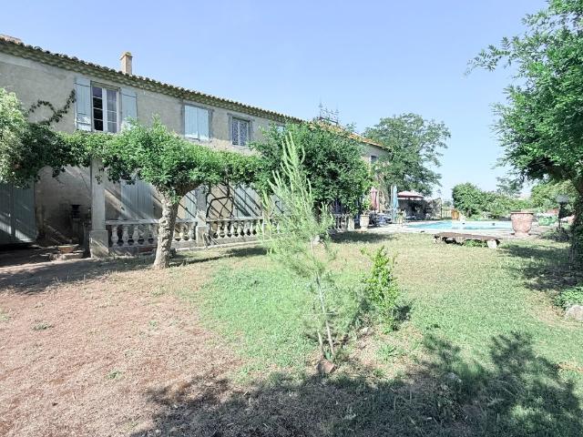 Maison 14 pièces 568 m²