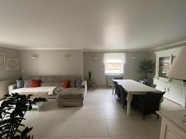 Maison 14 pièces 576 m²