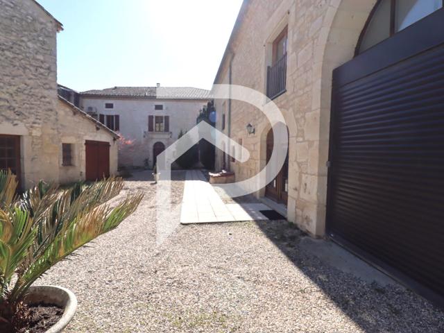 Maison 14 pièces 400 m²